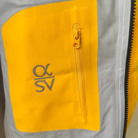 NWT Arc'teryx Alpha SV Jacket - Yellow GORE-TEX Pro, Waterproof Mountaineering - Picture 9 of 10
